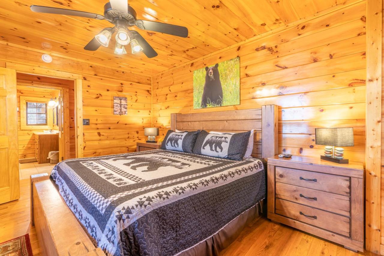 Comfort Cabin Bearway To Heaven W Private Hot Tub Pigeon Forge Exteriör bild