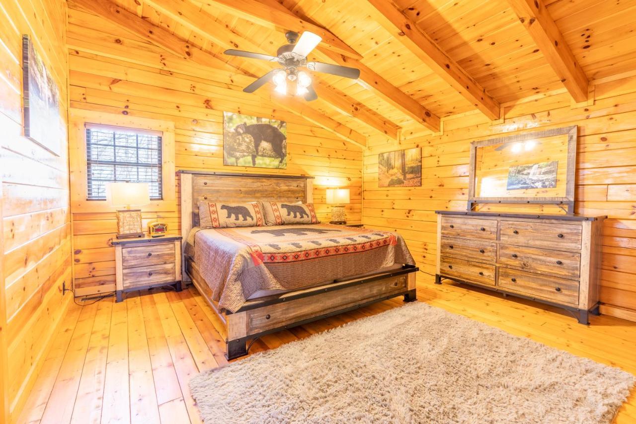 Comfort Cabin Bearway To Heaven W Private Hot Tub Pigeon Forge Exteriör bild