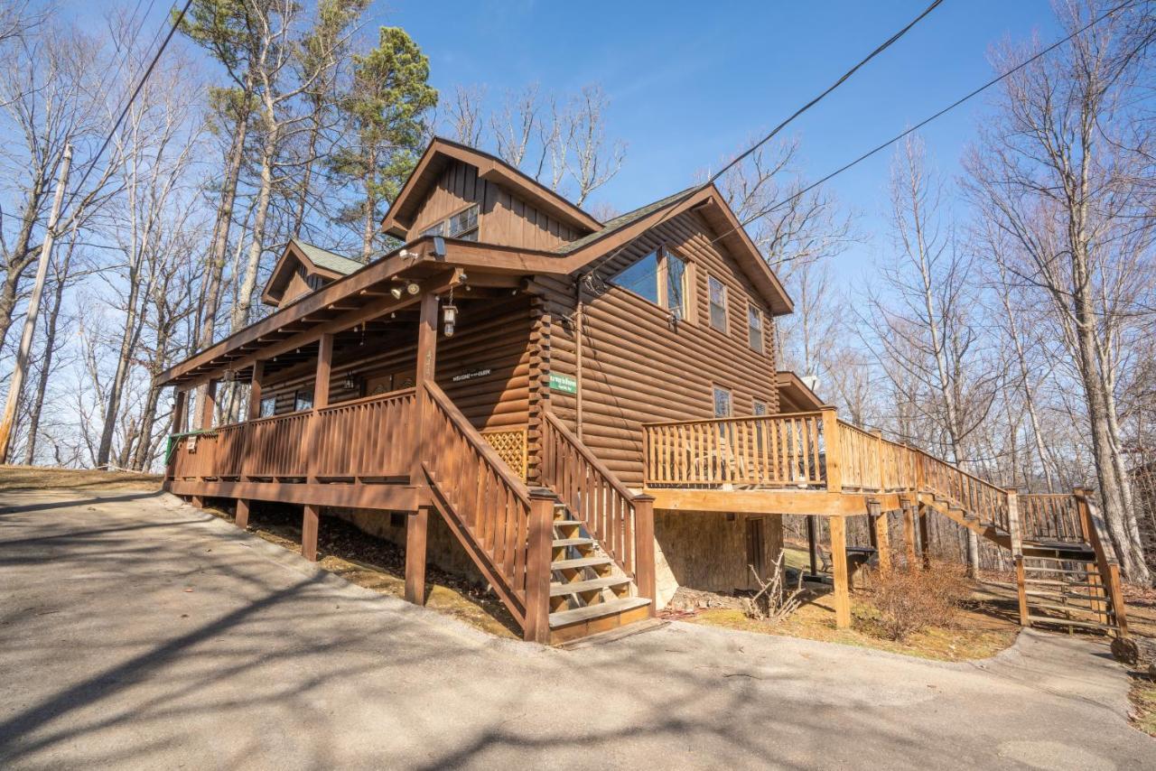 Comfort Cabin Bearway To Heaven W Private Hot Tub Pigeon Forge Exteriör bild