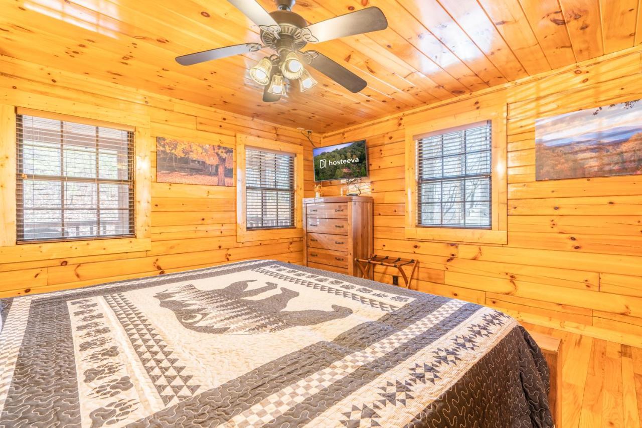 Comfort Cabin Bearway To Heaven W Private Hot Tub Pigeon Forge Exteriör bild