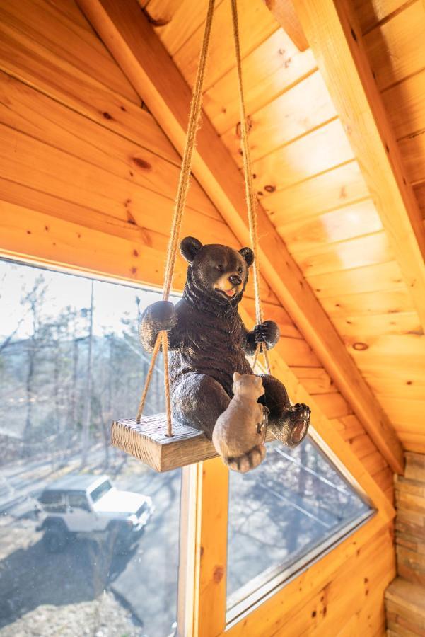 Comfort Cabin Bearway To Heaven W Private Hot Tub Pigeon Forge Exteriör bild
